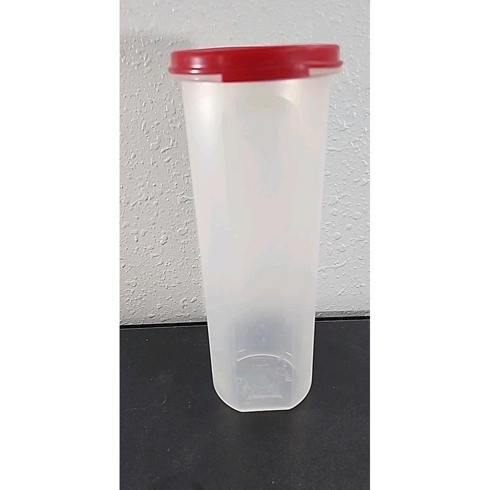 Tupperware 1643D-3, 30 Fluid Ounce-890 ml Container with 1607H-6 lid NEW‎